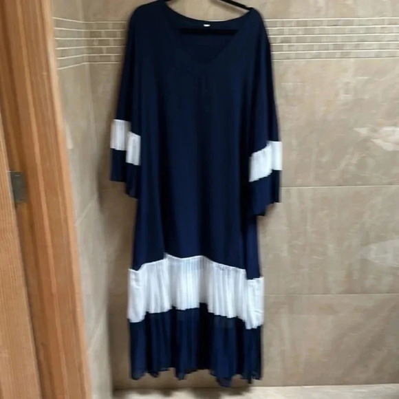 Maxi Dress Plus Size Xl-l Long Sleeve Flared PleatedNew without tag - Picture 3 of 6